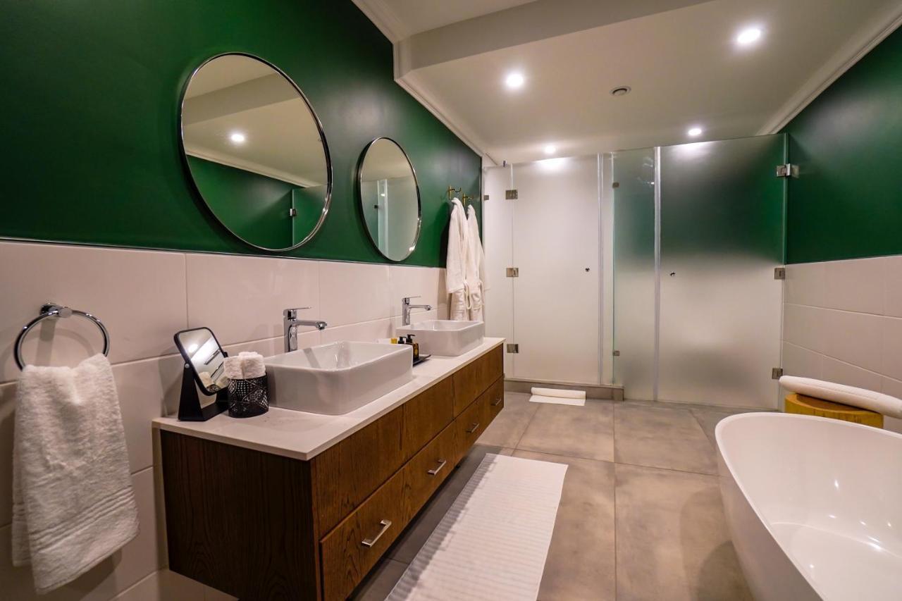 Hotel Sanctuary Mandela Johannesburg Esterno foto